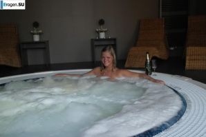 в каком то европейском городке. Эскиз 18