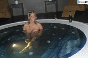 в каком то европейском городке. Эскиз 24