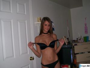 стриптиз с шалостями на камеру. Эскиз 11