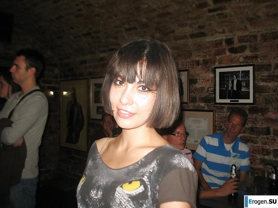 худышка с короткой стрижкой. Фото 16