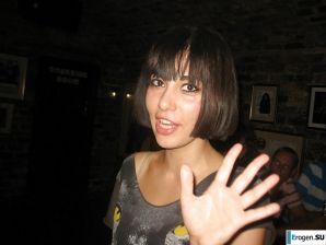 худышка с короткой стрижкой. Эскиз 6