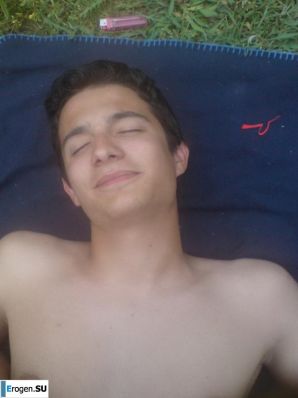 sex on a picnic. Thumb 6