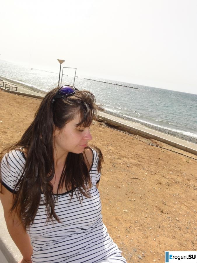 на пляже в Маями без купальника. Фото 12