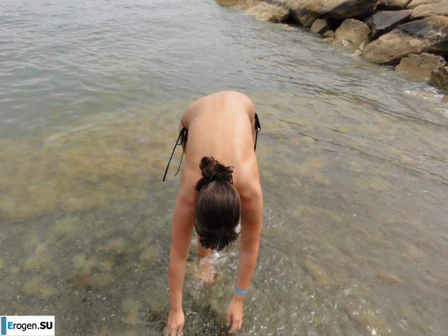 на пляже в Маями без купальника. Фото 29