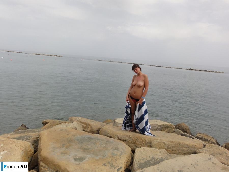 на пляже в Маями без купальника. Фото 36