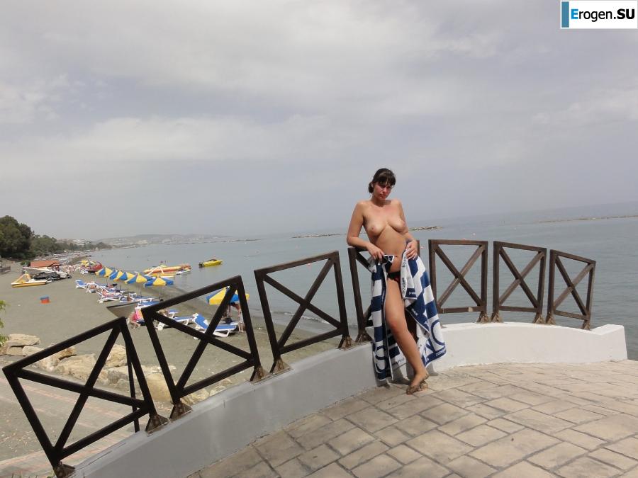 on the beach in Miami without a swimsuit. Part 2. Photo 31