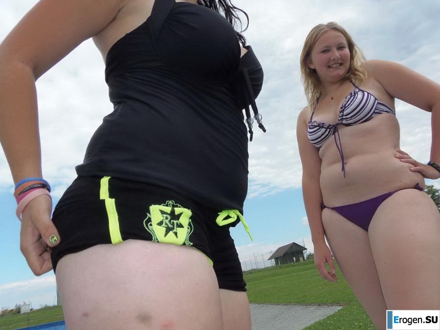 three girlfriends modestly misbehaving. Photo 19