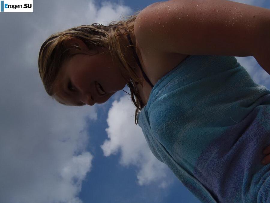 three girlfriends modestly misbehaving. Photo 26