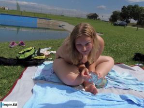 three girlfriends modestly misbehaving. Thumb 20