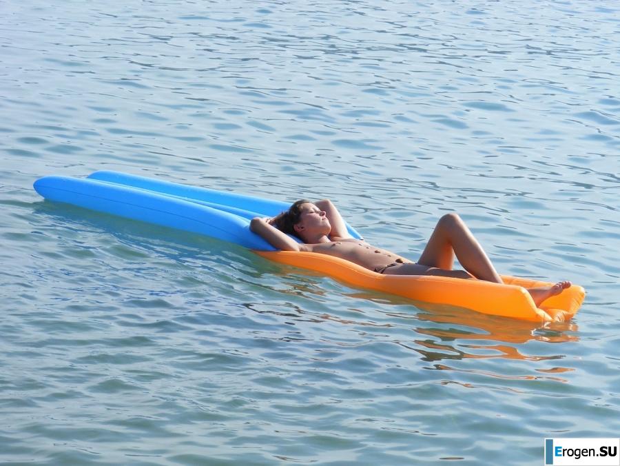 влюбленная пара и морской бриз. Фото 32