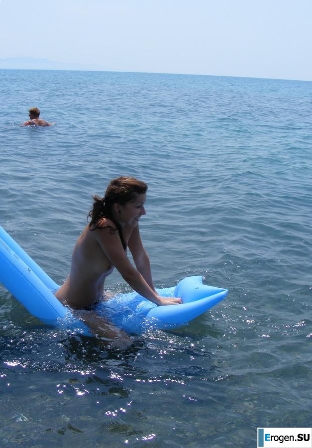 влюбленная пара и морской бриз. Фото 43