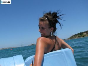 tanned girlfriends on a rocky shore. Part 2. Thumb 12