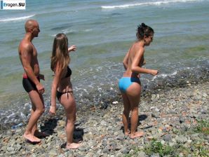 tanned girlfriends on a rocky shore. Part 2. Thumb 25