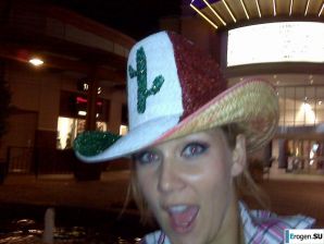 naked socialite. Thumb 15