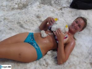 tourists and nudists in one bottle. Thumb 10