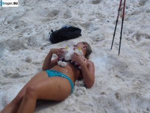 tourists and nudists in one bottle. Thumb 11