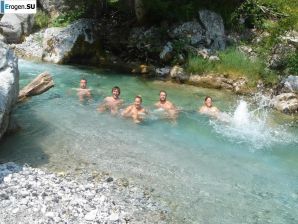 tourists and nudists in one bottle. Thumb 18