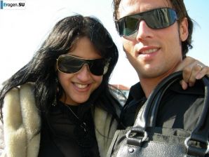 латинская девчушка с бойфрендом. Эскиз 14