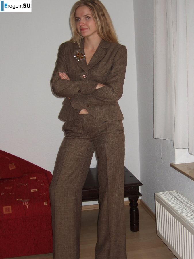 everyday life of a blonde with small breasts. Part 2. Photo 25