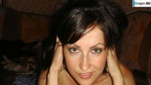 знойная сексуальная брюнетка. Эскиз 11