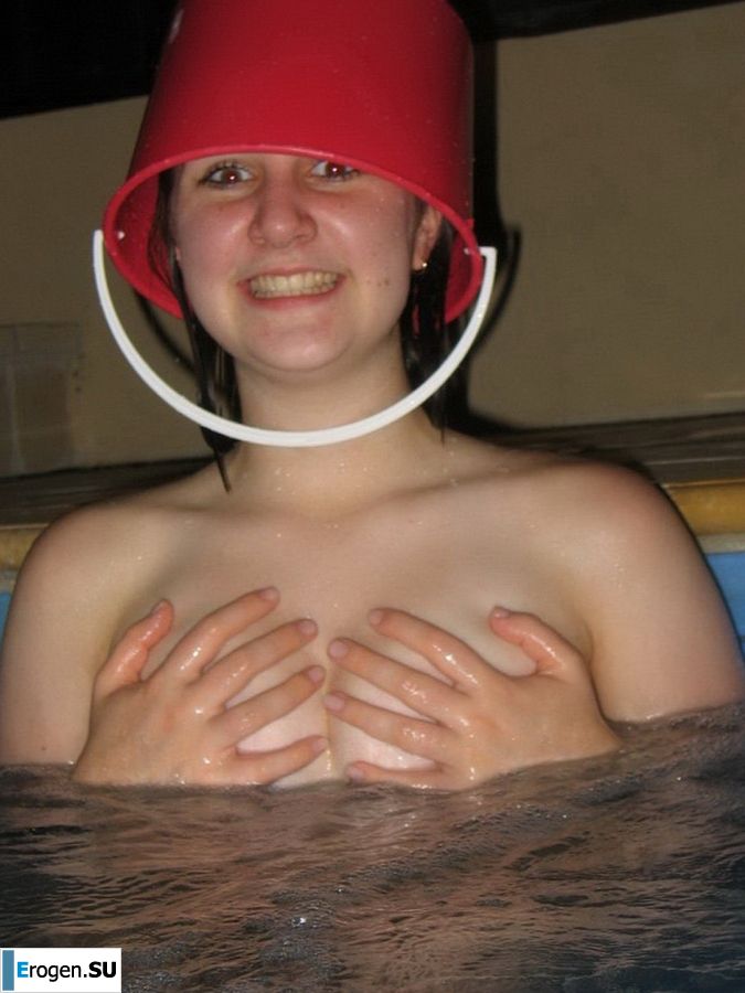 naked chicks in the pool. Part 2. Photo 11