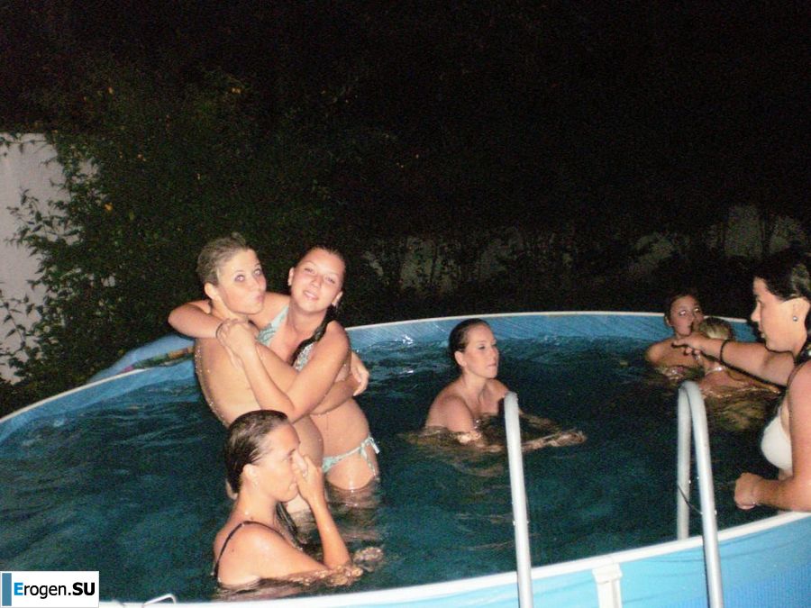 naked chicks in the pool. Part 2. Photo 14