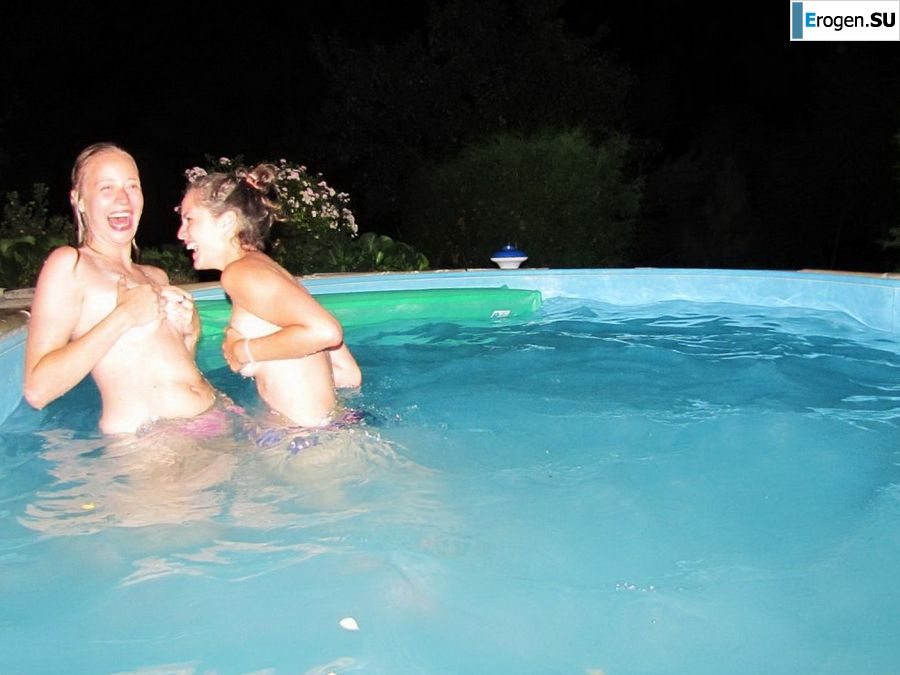 naked chicks in the pool. Part 2. Photo 25