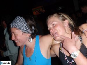 безбашенные девушки в каньоне. Эскиз 29