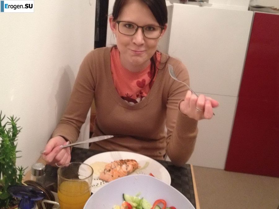 a woman has something to show. Photo 20