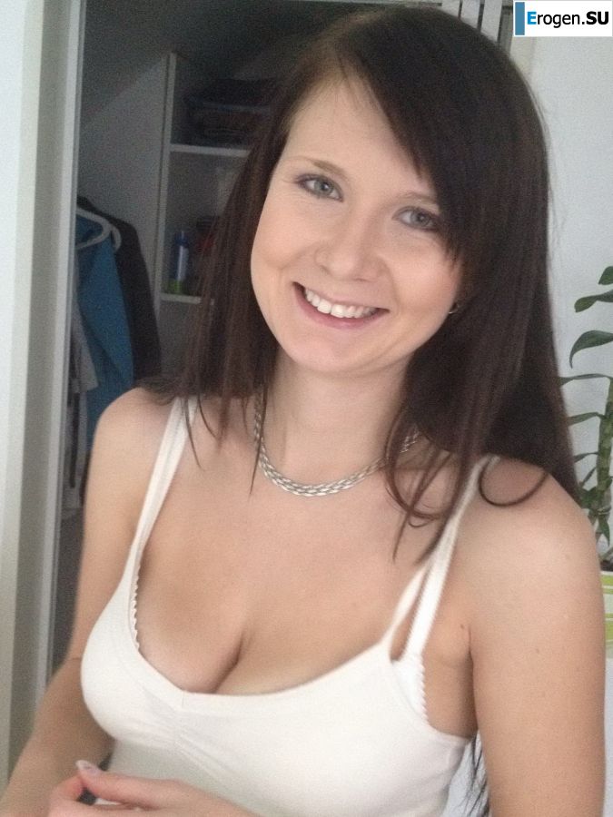 a woman has something to show. Photo 8