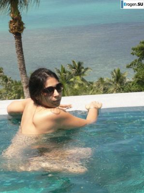 summer sex among palm trees. Thumb 7