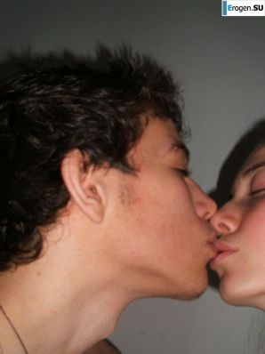 a happy young couple presents. Thumb 5