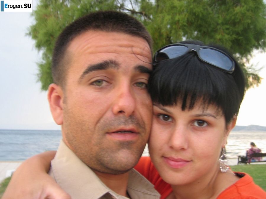 миниатюрная короткостриженная брюнетка в отпуске. Фото 8