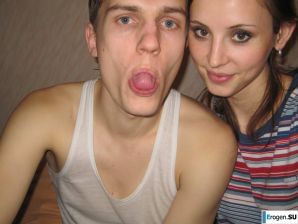 голая очаровашка в перерывах между сексом. Часть 2. Эскиз 31