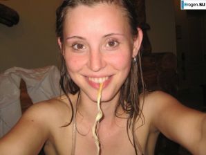 голая очаровашка в перерывах между сексом. Часть 2. Эскиз 7