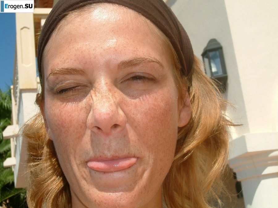 girlfriends in a Greek hotel. Photo 26