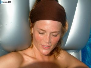 girlfriends in a Greek hotel. Thumb 16