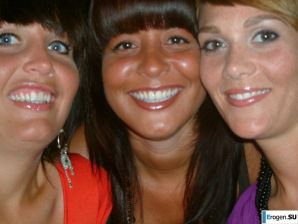 girlfriends in a Greek hotel. Thumb 18