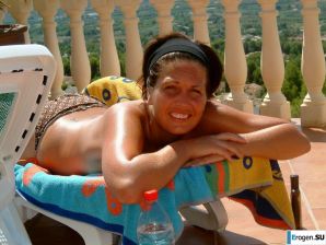 girlfriends in a Greek hotel. Thumb 23