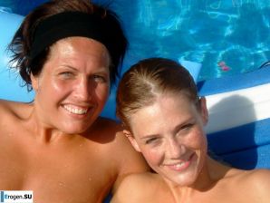 girlfriends in a Greek hotel. Thumb 28