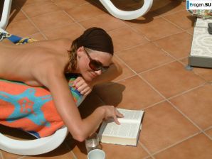 girlfriends in a Greek hotel. Thumb 3