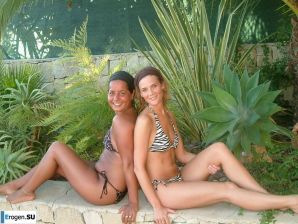 girlfriends in a Greek hotel. Thumb 33