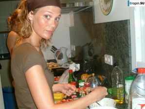 girlfriends in a Greek hotel. Thumb 5