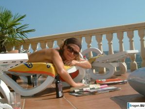 girlfriends in a Greek hotel. Thumb 9