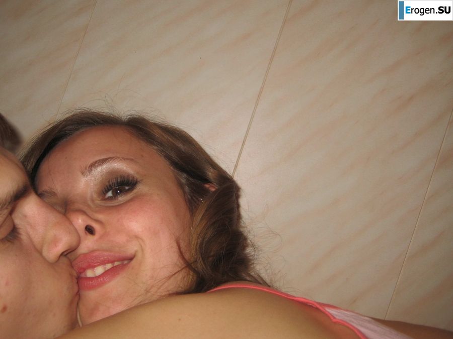 голая очаровашка в перерывах между сексом. Часть 3. Фото 15