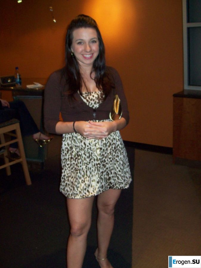 a cheerful lover of satin bustiers. Photo 48