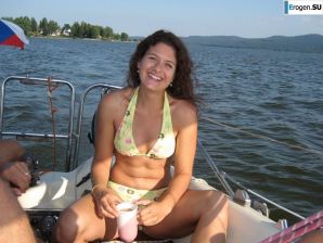 from the yacht to the beach, and then to the pool. Thumb 16