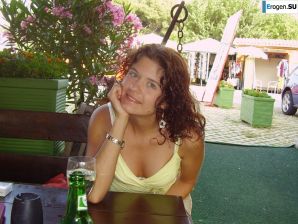 from the yacht to the beach, and then to the pool. Thumb 29