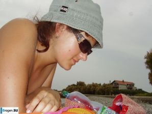 from the yacht to the beach, and then to the pool. Thumb 39