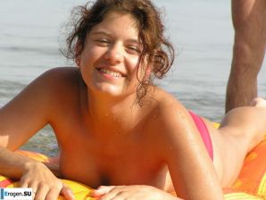 from the yacht to the beach, and then to the pool. Thumb 50